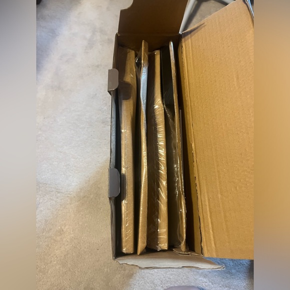 ⭐️UNOPENED⭐️ Brand New Artmore 13 Piece Wall Collage House Decor - Picture 7 of 8